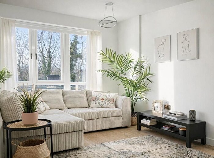 1 Bedroom Flat For Sale In Meersbrook Apartments, Chesterfield Road Meeersbrook, Sheffield, S8