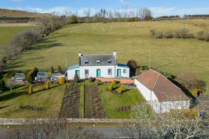 2 Bedroom Cottage For Sale In Greenside Of Arnot, Leslie, Glenrothes, KY6