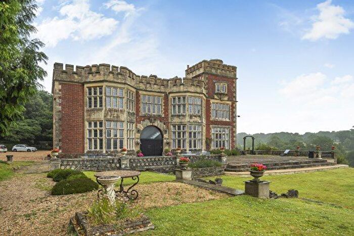 2 Bedroom Flat To Rent In Ossemsley, New Milton, BH23