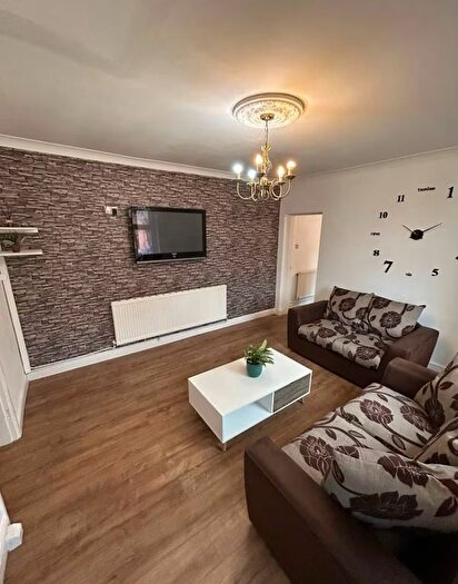 5 Bedroom Property To Rent In Dunstall Road, Wolverhampton, WV6