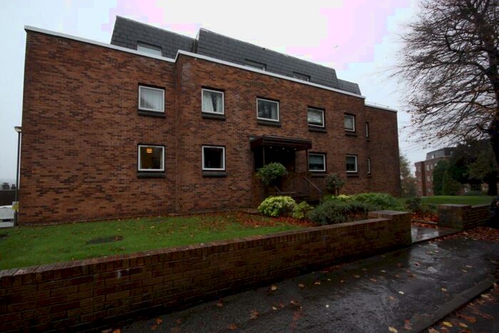 2 Bedroom Flat To Rent In Flat Camphill Avenue, G41