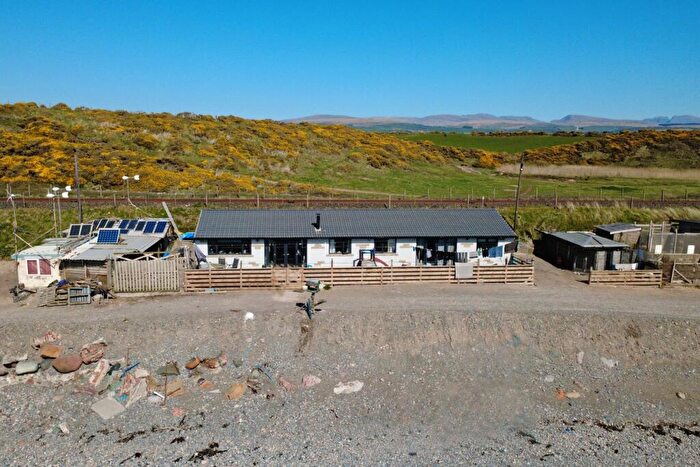 3 Bedroom Detached Bungalow For Sale In Braystones Beach, Braystones, CA21