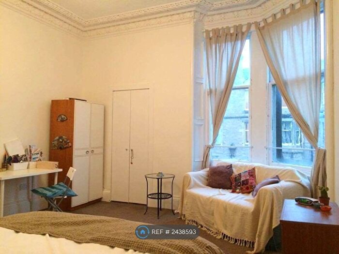 4 Bedroom Flat To Rent In Marchmont Road, Edinburgh, EH9