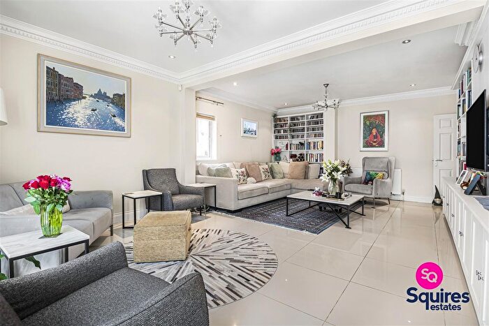 5 Bedroom Detached House For Sale In Abercorn Road, Mill Hill, London, NW7