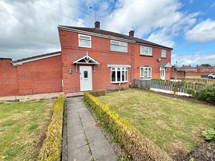 3 Bedroom Semi Detached House For Sale In Faraday Road, Whitby, CH65