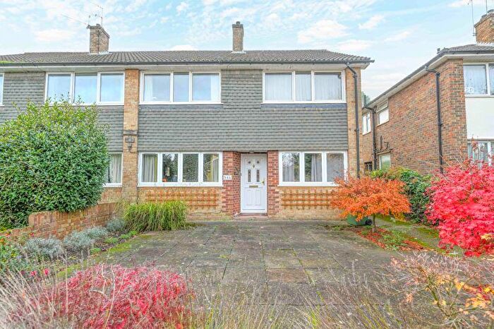 1 Bedroom Flat To Rent In Sidney Road, Walton-On-Thames, KT12