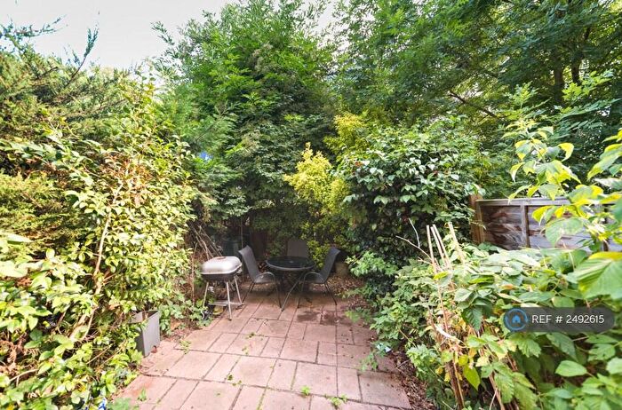 4 Bedroom Maisonette To Rent In Clarence Gardens, London, NW1