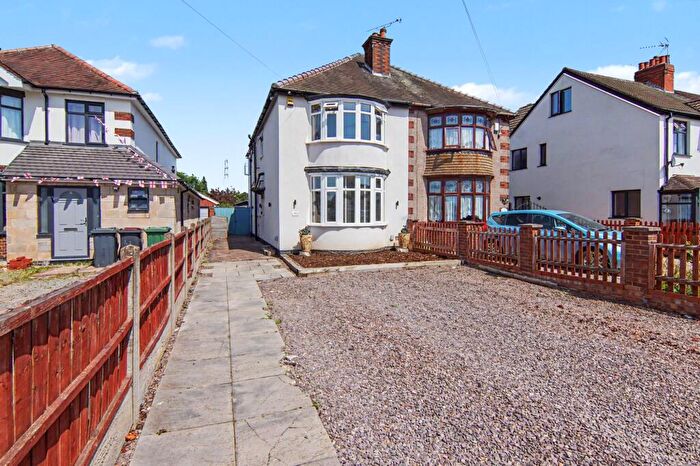 3 Bedroom Semi-Detached House For Sale In Gipsy Lane, Nuneaton, CV11