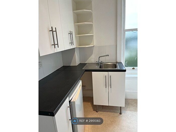 Studio To Rent In Spencer Road, Eastbourne, BN21