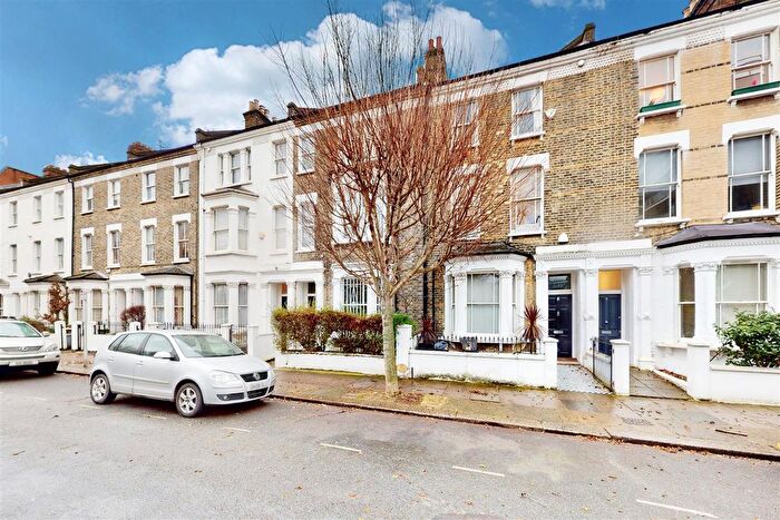 1 Bedroom Flat To Rent In Petworth Street, London, SW11