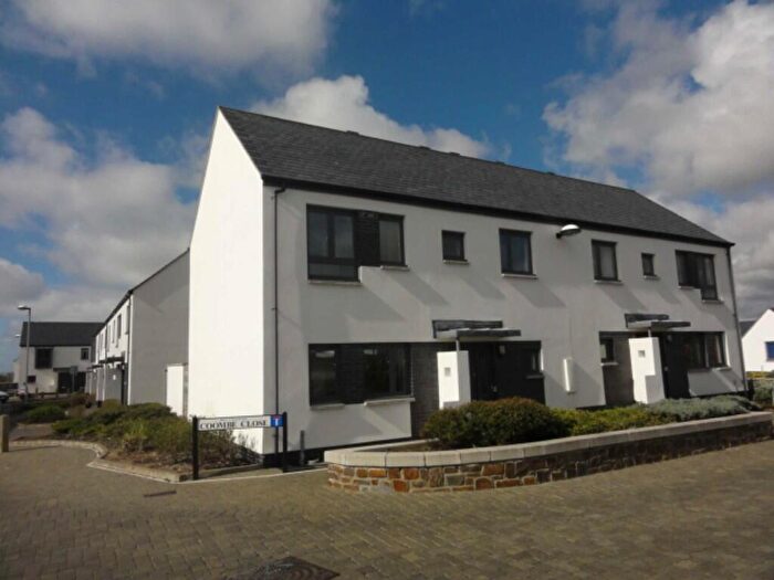 3 Bedroom Semi Detached House To Rent In Coombe Close, Bude, EX23
