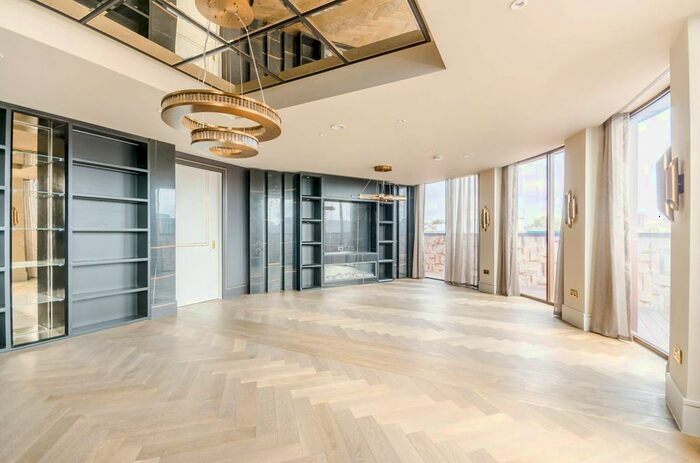 3 Bedroom Flat To Rent In New Kings Road, Fulham Broadway, London, SW6