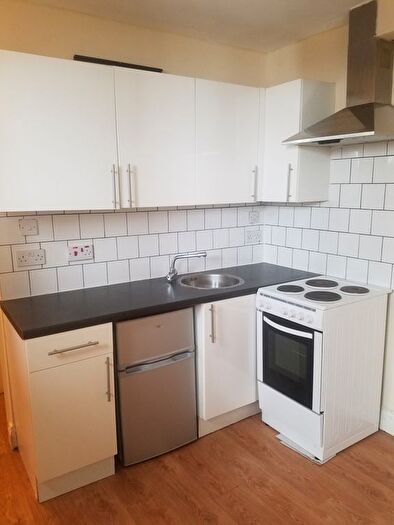 1 Bedroom Flat To Rent In Edith Villas, London, W14