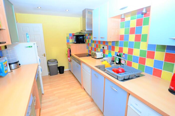 2 Bedroom Flat To Rent In Orchard Place, Jesmond, Newcastle Upon Tyne, NE2