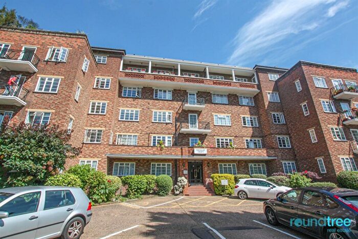3 Bedroom Apartment For Sale In Thurlby Croft, Mulberry Close, Hendon, NW4