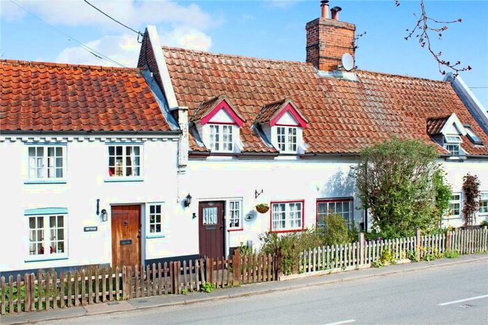 2 Bedroom Terraced House For Sale In The Street, Holton, Halesworth, IP19