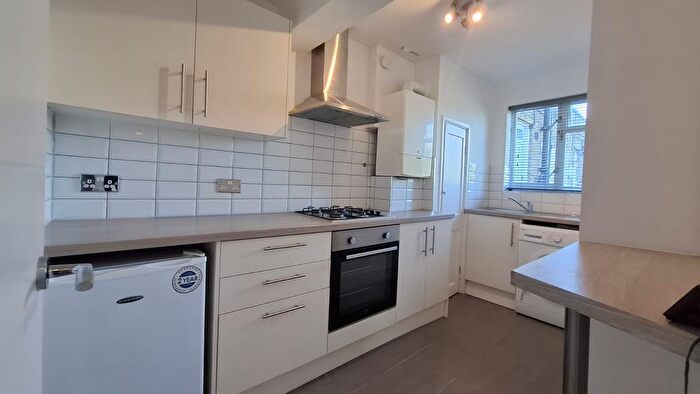 2 Bedroom Flat To Rent In Byron Road, Harrow, HA1