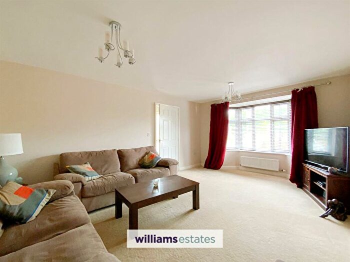 4 Bedroom Detached House For Sale In Stryd Y Barcud, Ruthin, LL15