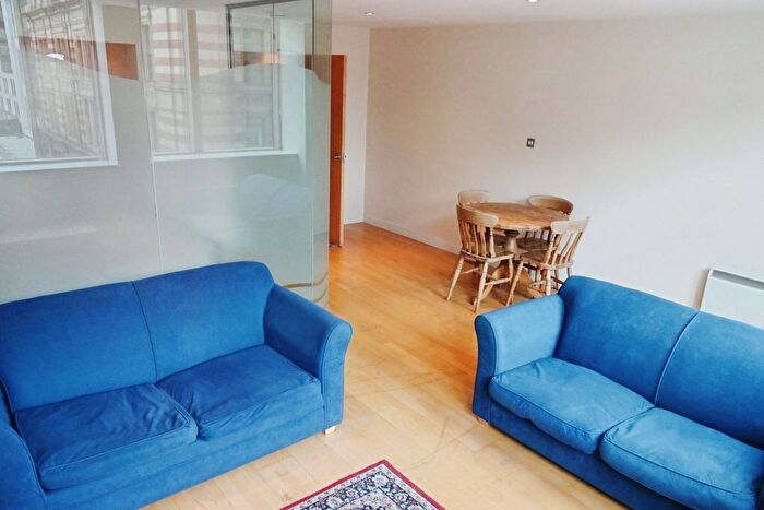 1 Bedroom Flat To Rent In Park Row, Leeds, West Yorkshire, LS1