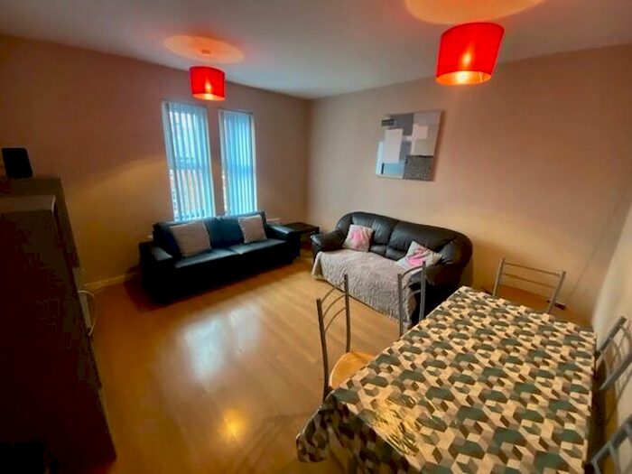 5 Bedroom Flat To Rent In &#; Pppw, Holden Street, NG7