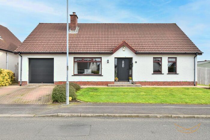 4 Bedroom Detached House For Sale In Huntingdale Grange, Ballyclare, BT39