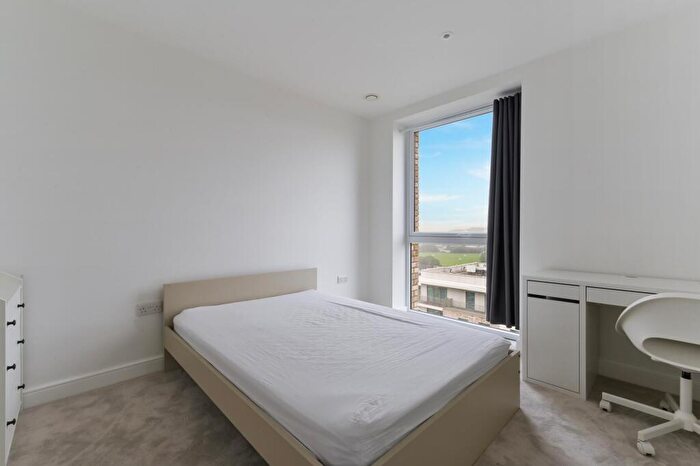 2 Bedroom Apartment To Rent In Waterview House, Grand Union, London, HA0