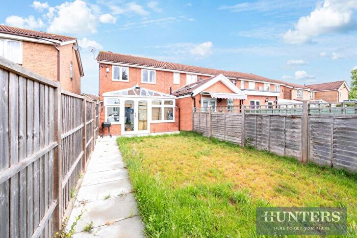 3 Bedroom End Of Terrace House For Sale In Hambleton Close, Worcester Park, KT4