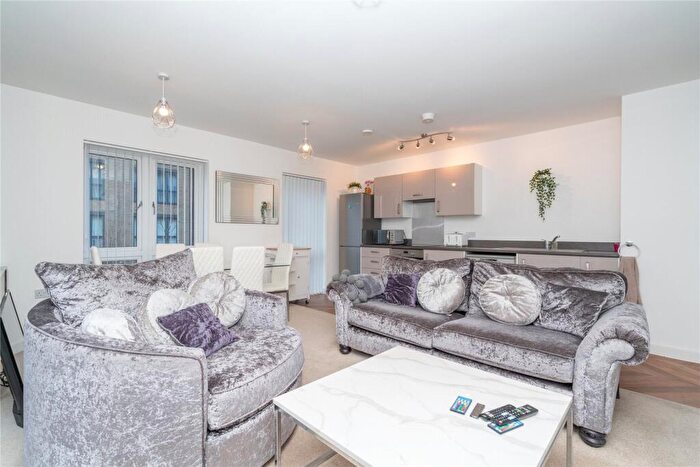 2 Bedroom Apartment To Rent In Frogmore Road, Hemel Hempstead, Hertfordshire, HP3