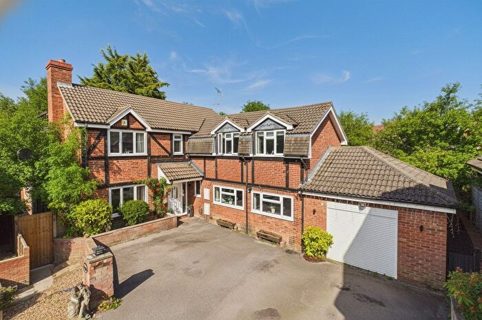 5 Bedroom Detached House For Sale In Juliet Gardens, Warfield, Berkshire, RG42