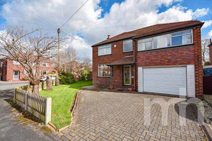 4 Bedroom Detached House For Sale In Milton Drive, Poynton, SK12