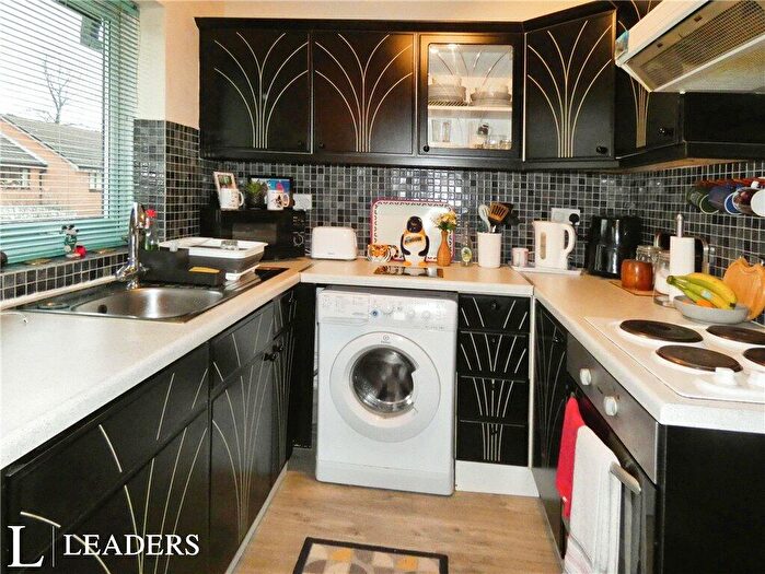 3 Bedroom Apartment For Sale In Queens Park Gardens, Crewe, Cheshire, CW2