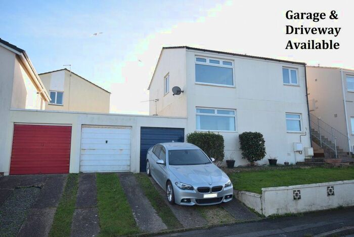 2 Bedroom Flat To Rent In Cedar Way, Bideford, EX39