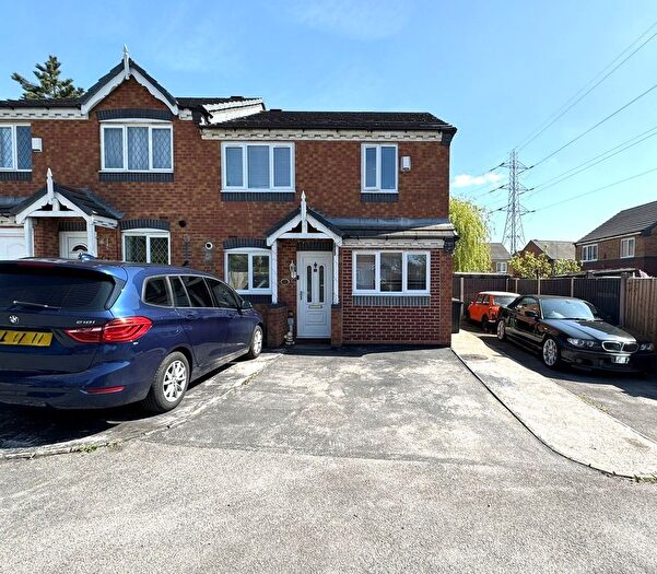 3 Bedroom Semi-Detached House For Sale In Conwy Close, Walsall, WS2