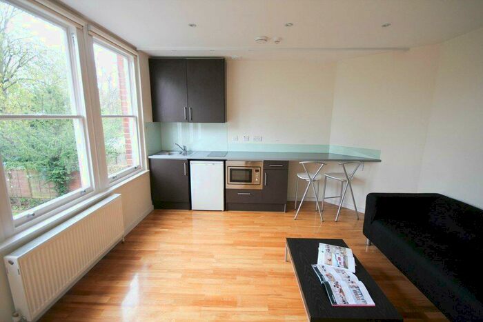 1 Bedroom Apartment To Rent In Kings Avenue, Muswell Hill, N10