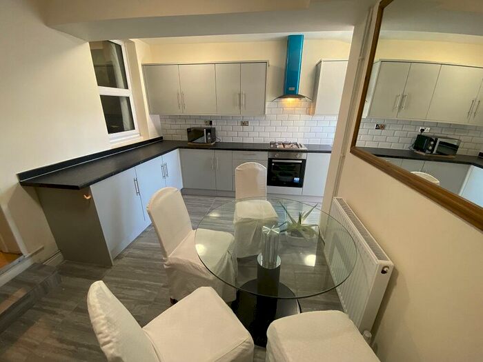 3 Bedroom Terraced House To Rent In Whiteman Street, Gorse Hill, Swindon, SN2