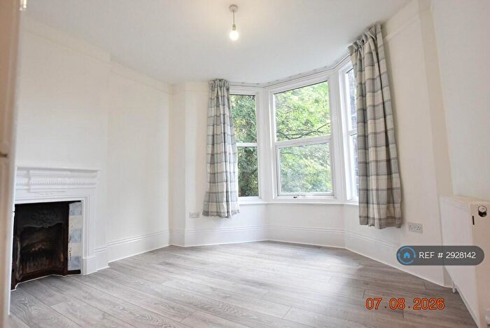 1 Bedroom Flat To Rent In Hart Hill Drive, Luton, LU2