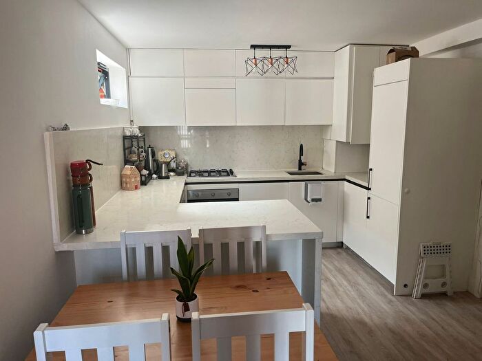 2 Bedroom Flat To Rent In Mulgrave Road, Croydon, Surrey, CR0