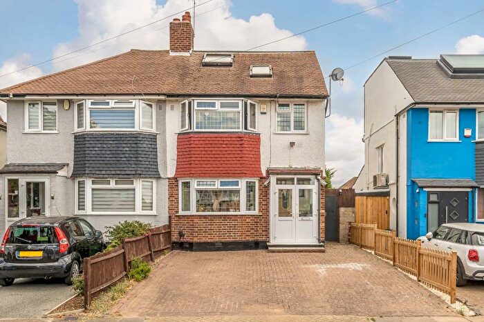 4 Bedroom Semi-Detached House For Sale In Southview Road, Bromley, BR1