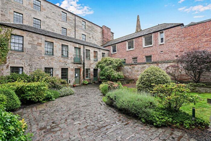 2 Bedroom Flat For Sale In / Constitution Street, Leith, Edinburgh, EH6