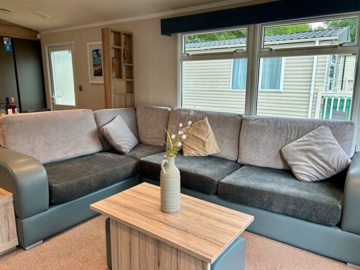 2 Bedroom Mobile/park Home For Sale In West Witton, Leyburn, DL8
