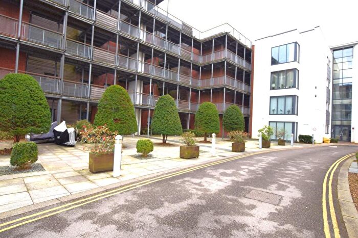 2 Bedroom Apartment To Rent In Wilmslow Road, Manchester, M20