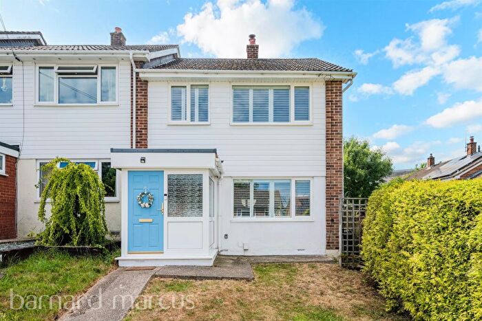 3 Bedroom End Of Terrace House For Sale In Woodcrest Walk, Reigate, RH2