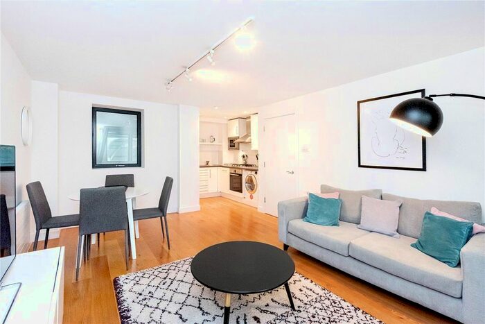 1 Bedroom Flat To Rent In Thackery Court, Turnmill Street, London, EC1M