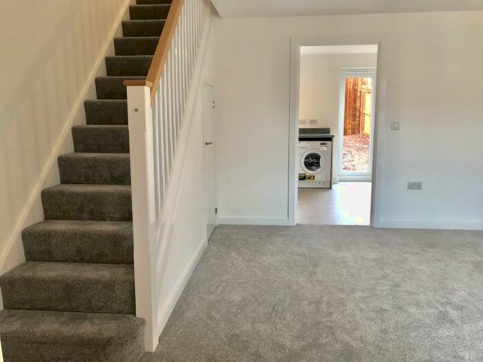 3 Bedroom Mews To Rent In Peak Forest, Canalside, Hyde, SK14