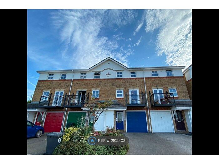 3 Bedroom Terraced House To Rent In Sara Crescent, Greenhithe, DA9