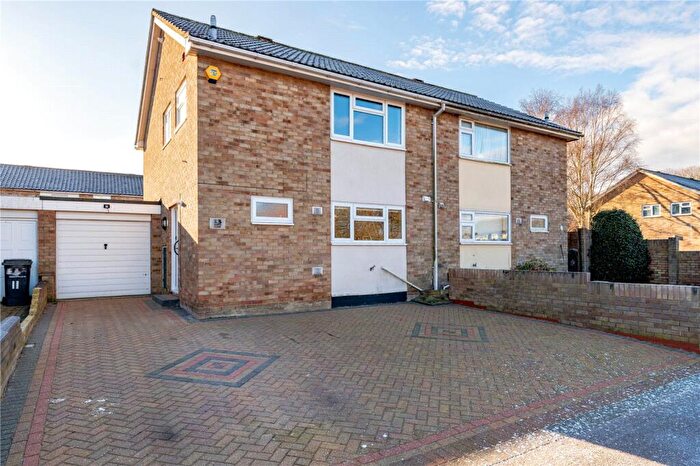 3 Bedroom Semi Detached House For Sale In Ifield Close, Maidstone, ME15