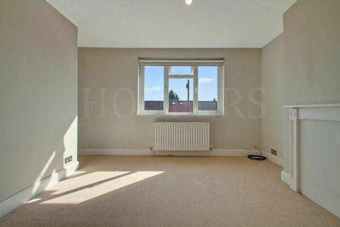 2 Bedroom Flat To Rent In Coles Green Road, London, NW2