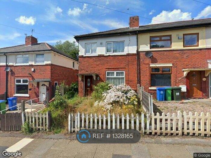 3 Bedroom End Of Terrace House To Rent In Tennyson Road, Middleton, Manchester, M24