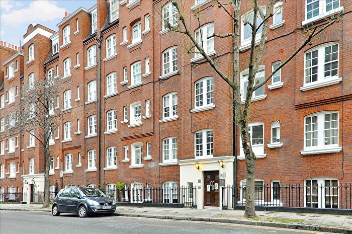 1 Bedroom Flat For Sale In Sandwich Street, Bloomsbury, WC1H