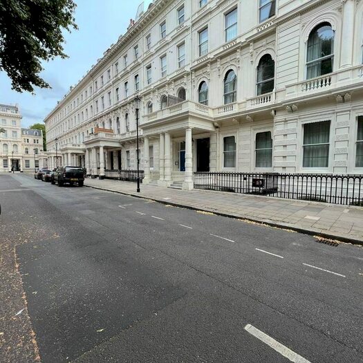 Studio To Rent In Lancaster Gate, London, W2